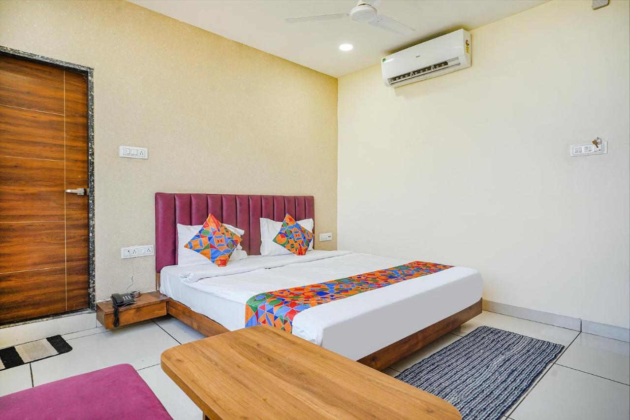 Fabhotel Sukh Vilas Indore Eksteriør billede